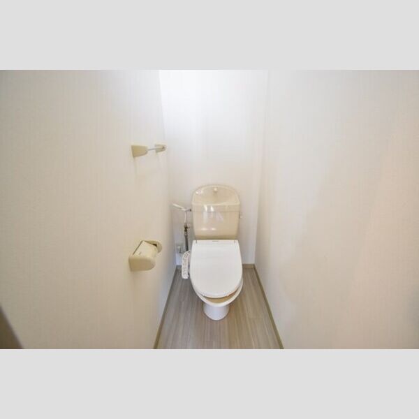 トイレ (温水洗浄暖房便座)