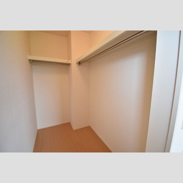 収納 (ウォークインクローゼット)