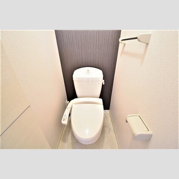 トイレ (温水洗浄暖房便座)