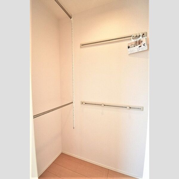 収納 (ワンステップクローゼット)