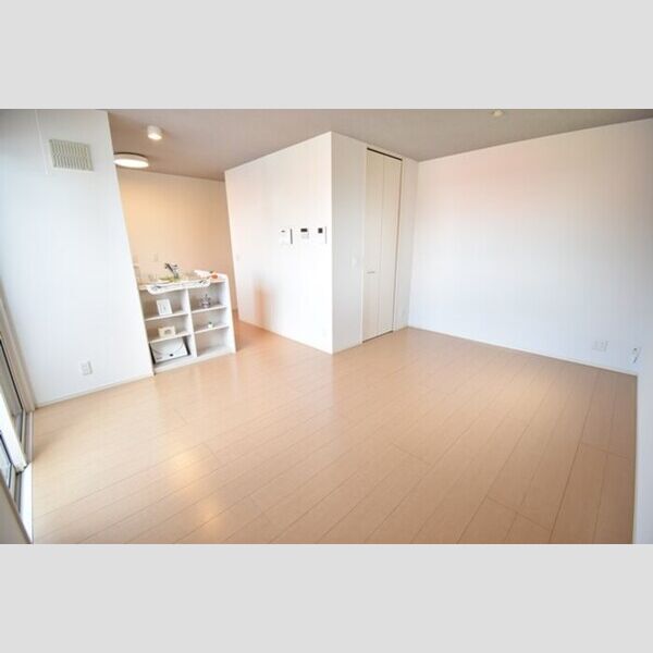 居室・リビング (洋室13.3帖)