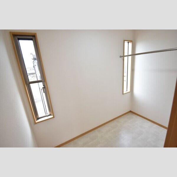 その他 (サービスルーム2.4帖)