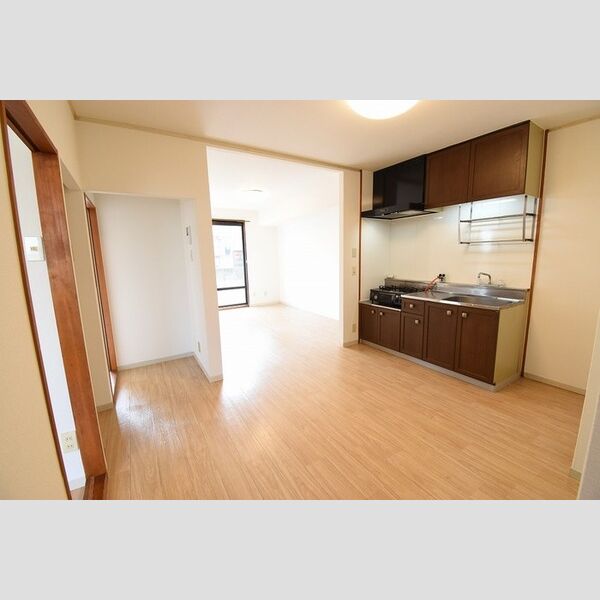 その他 (LDK13.5帖)