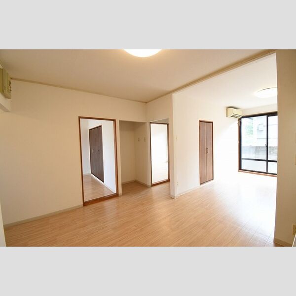 居室・リビング (LDK13.5帖)