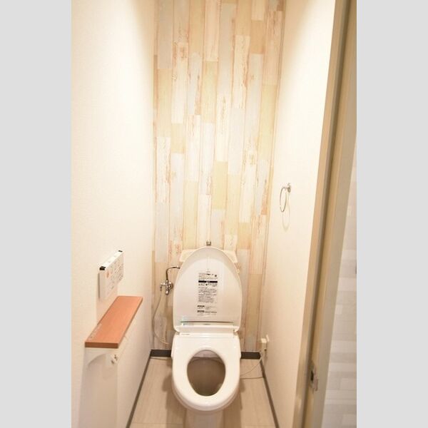 トイレ (温水洗浄暖房便座)