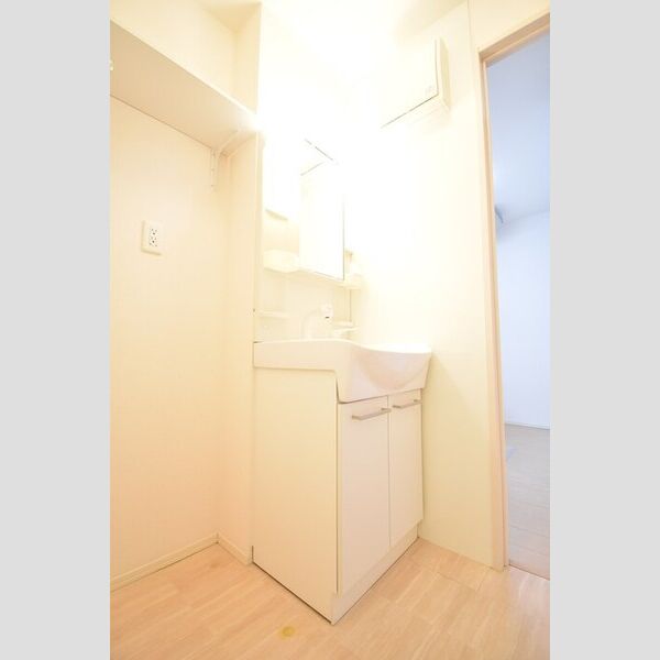 洗面所 (洗髪洗面化粧台)