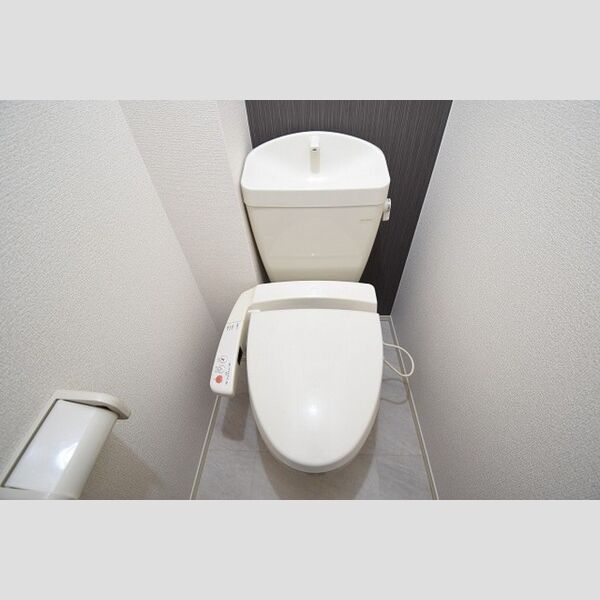 トイレ (温水洗浄暖房便座)