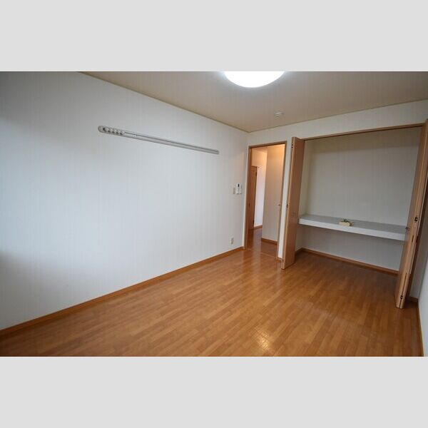 その他 (洋室6帖)