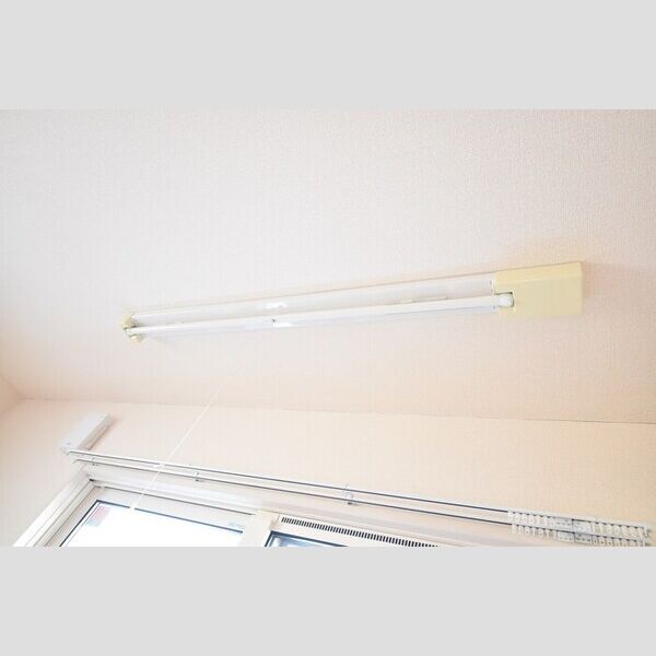 その他 (室内物干し)