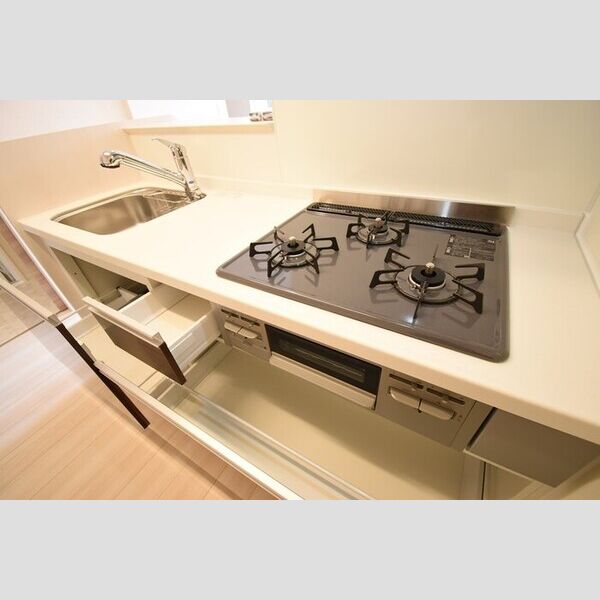 キッチン (3口ビルトインコンロ)