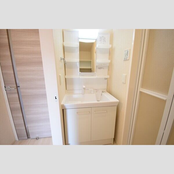 洗面所 (洗髪洗面化粧台)