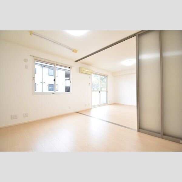 その他 (南側洋室6帖)