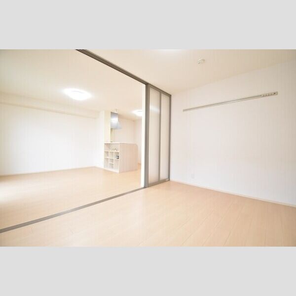 その他 (南側洋室6帖)