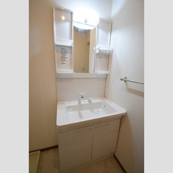 洗面所 (洗髪洗面化粧台)