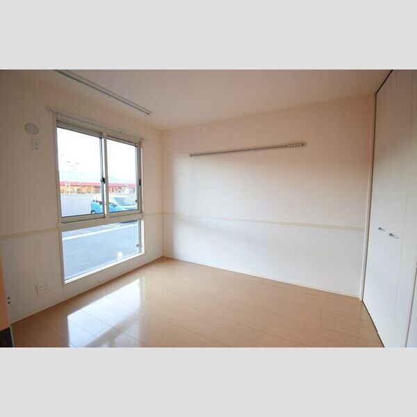 その他 (洋室5帖)