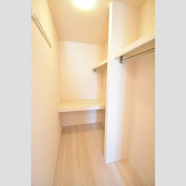 収納 (ウォークインクローゼット)