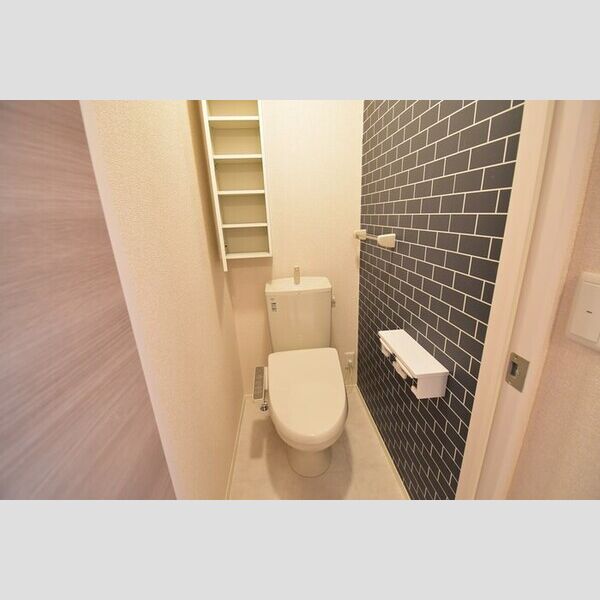 トイレ (温水洗浄暖房便座)