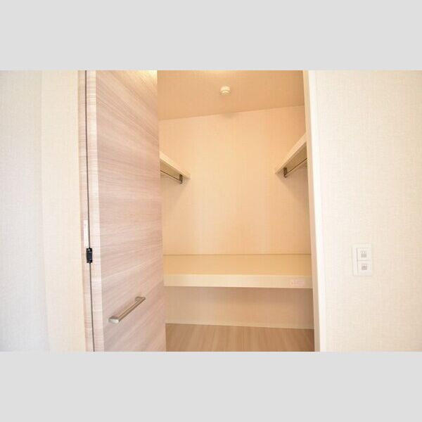 収納 (ウォークインクローゼット)