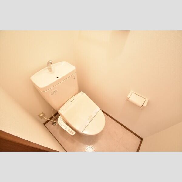 トイレ (温水洗浄暖房便座)