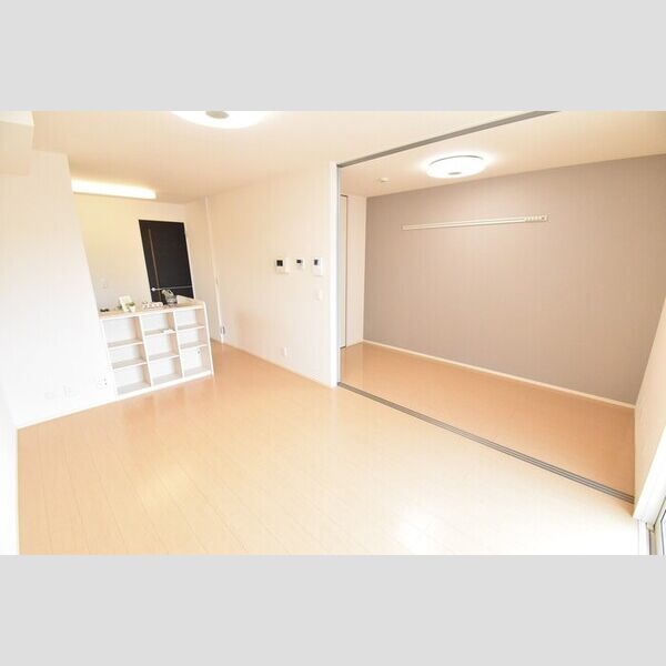 居室・リビング (LDK10.6帖～洋室4帖)