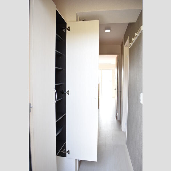 玄関 (シューズボックス)