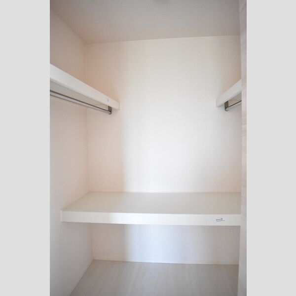 収納 (ウォークインクローゼット)