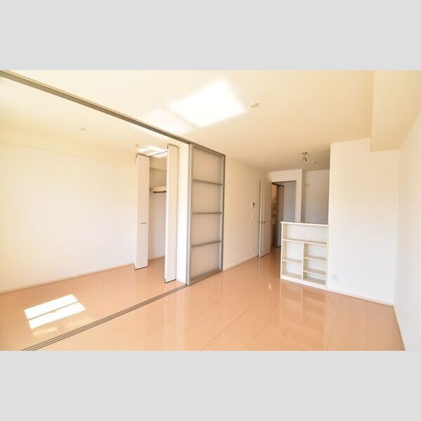 居室・リビング (LDK10.2帖+洋室3帖)