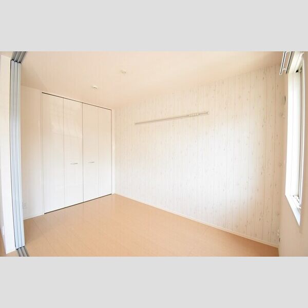 その他 (洋室5帖)