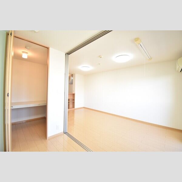 その他 (洋室3帖~LDK12.7帖)