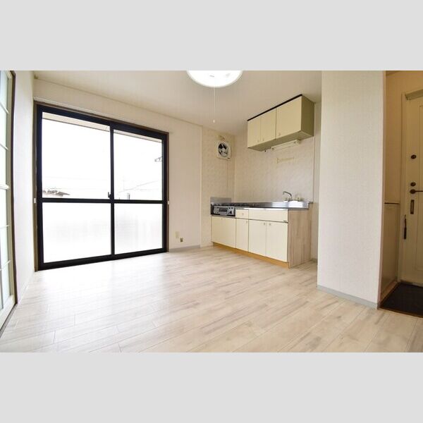 居室・リビング (DK7.3帖)