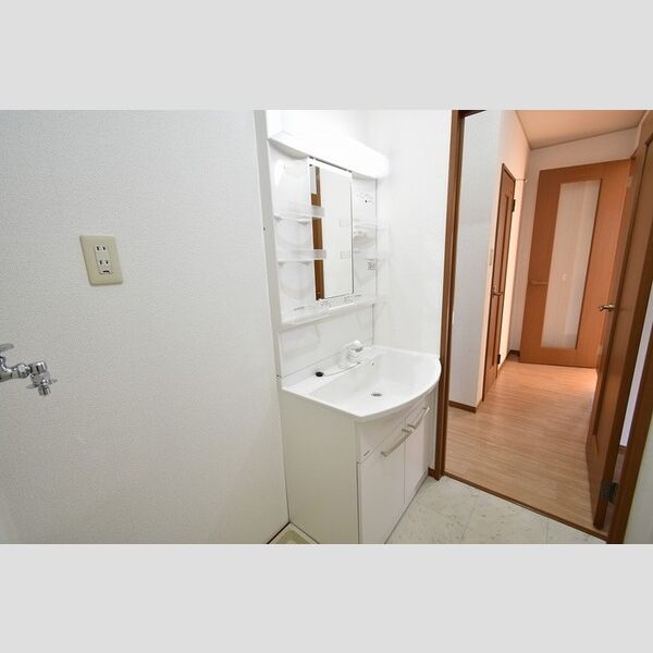 洗面所 (洗髪洗面化粧台)