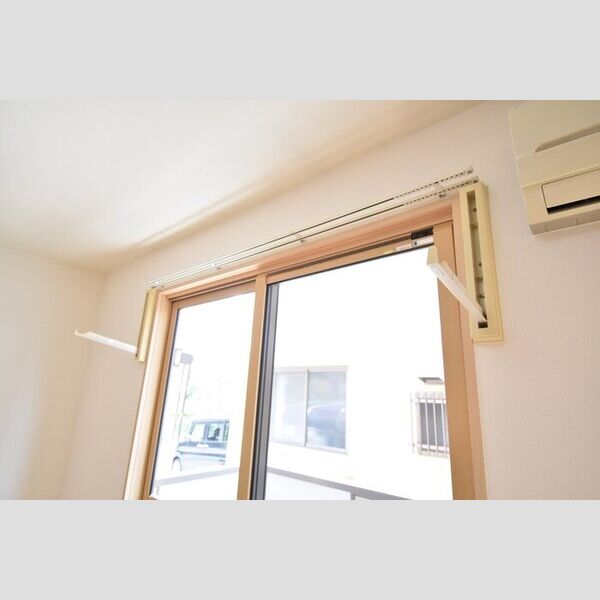 その他 (室内物干し金物)