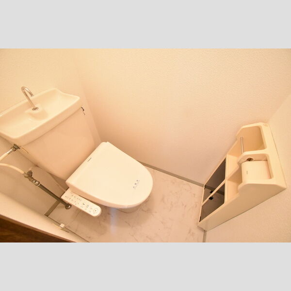 トイレ (温水洗浄暖房便座)