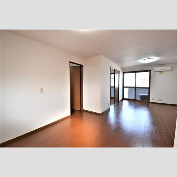 その他 (LDK13.5帖)