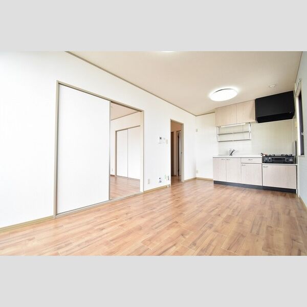 居室・リビング (DK9帖)