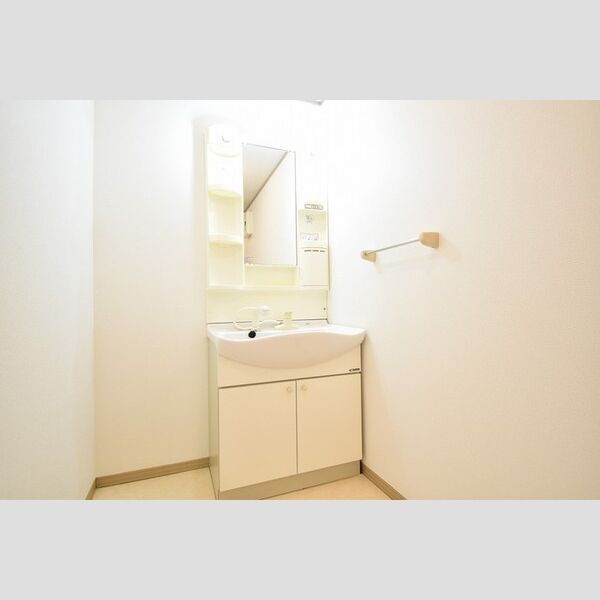 洗面所 (洗髪洗面化粧台)