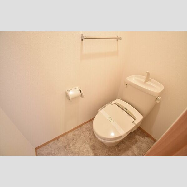 トイレ (温水洗浄暖房便座)