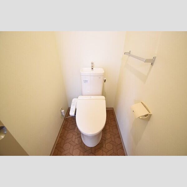 トイレ (温水洗浄暖房便座)