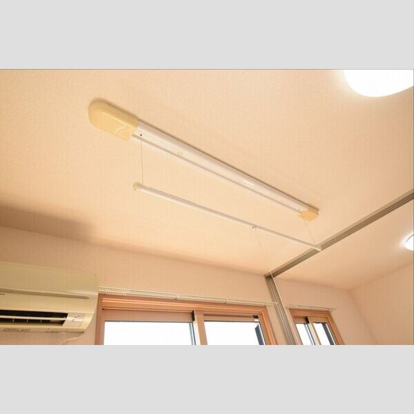 その他 (室内物干し)