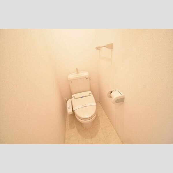 トイレ (温水洗浄暖房便座)