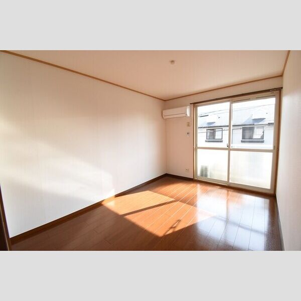 その他 (南東洋室6帖)