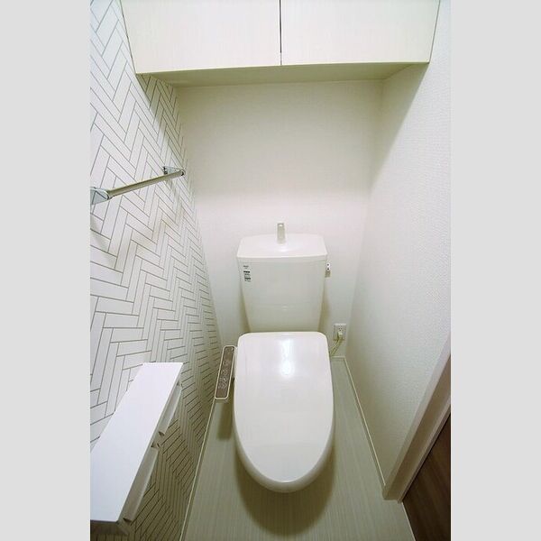 トイレ (温水洗浄暖房便座)