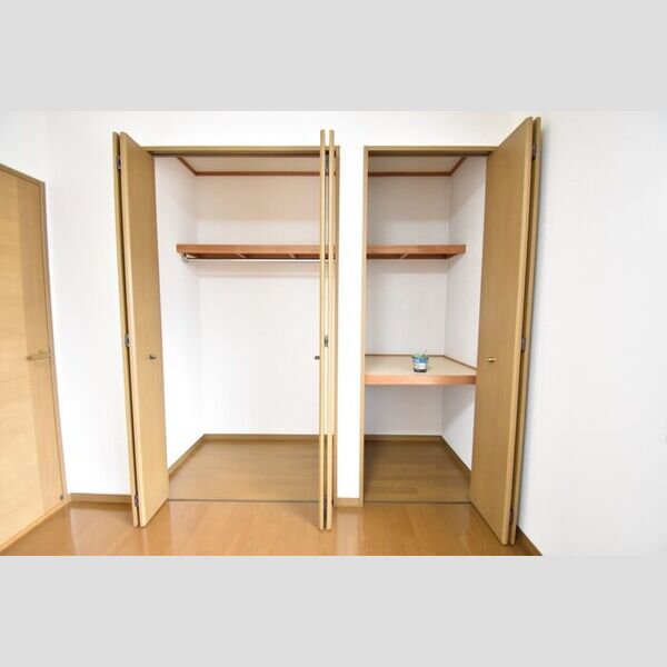 収納 (クローゼット・物入)