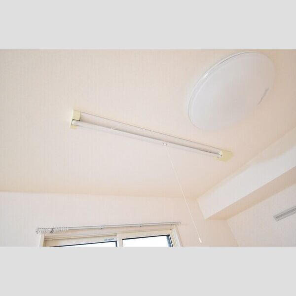 その他 (室内物干し)