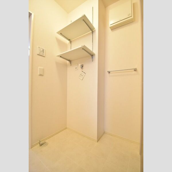 その他 (室内洗濯機置場)