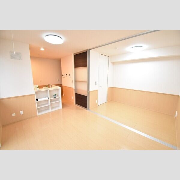 居室・リビング (LDK10.2帖～洋室3帖)