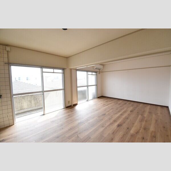 居室・リビング (LDK13帖)