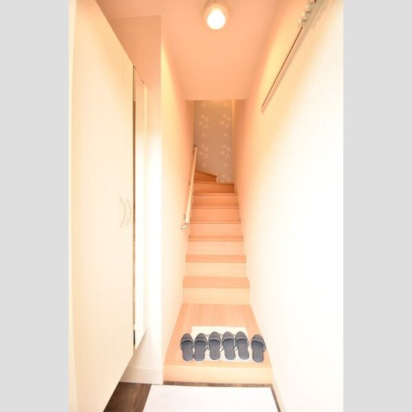 玄関 (階段)