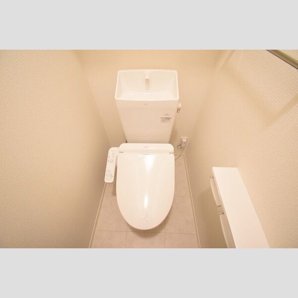 トイレ (温水洗浄暖房便座)