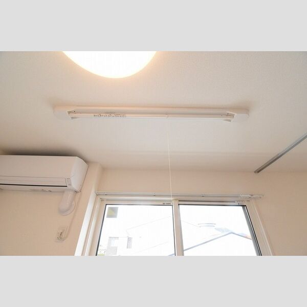 その他 (室内物干し)